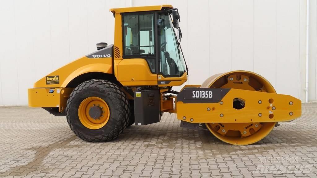 Volvo SD 135 B Single drum rollers