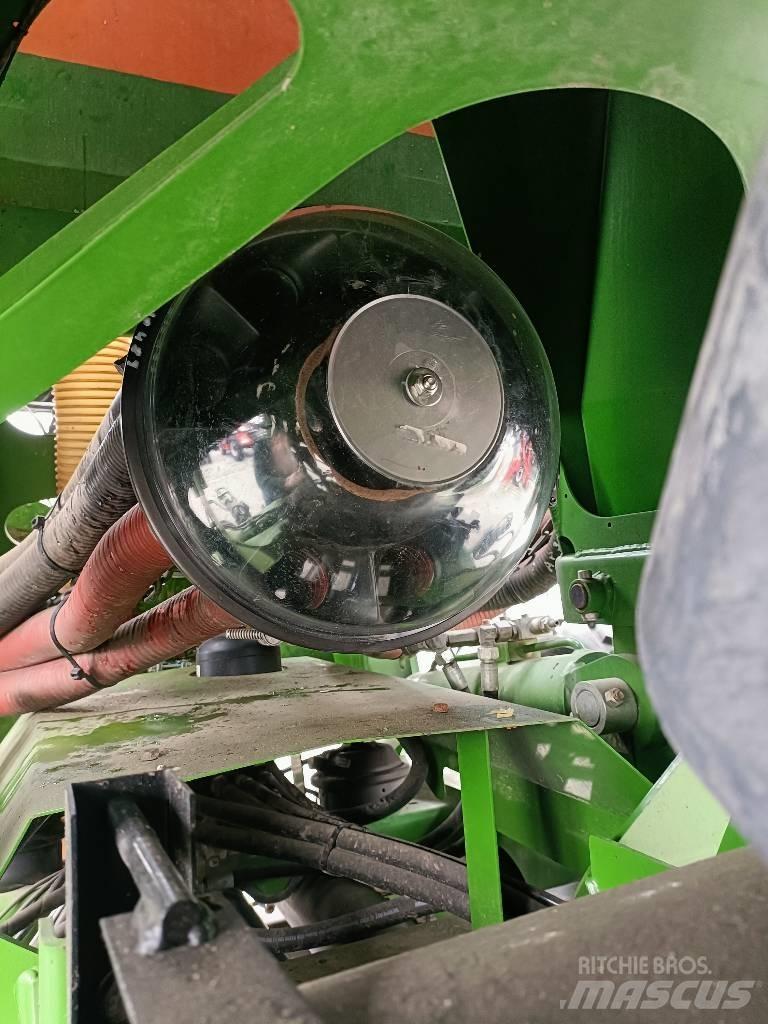 Amazone EDX 6000 TC Sowing machines