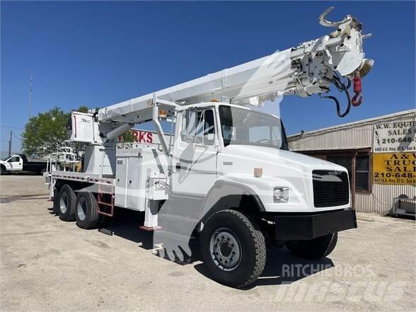 Altec D4065TR Truck mounted platforms
