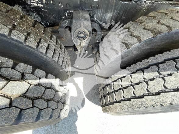 Altec D4065TR Truck mounted platforms
