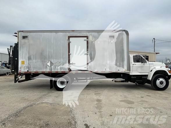 Ford F800 Other
