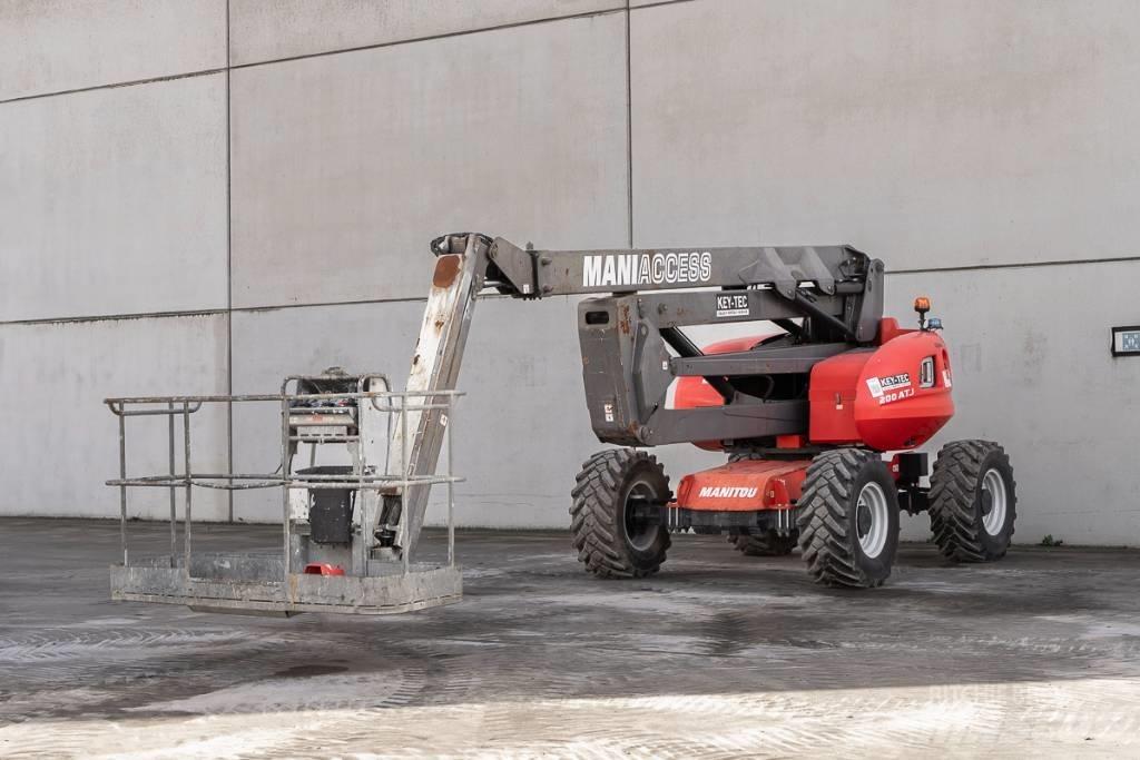 Manitou 200 ATJ Articulated boom lifts