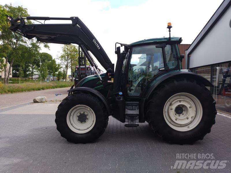 Valtra N134 A Tractors