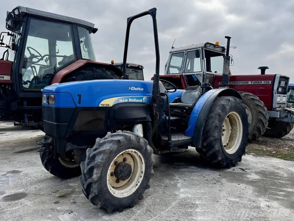 New Holland TN 75 N Tractors