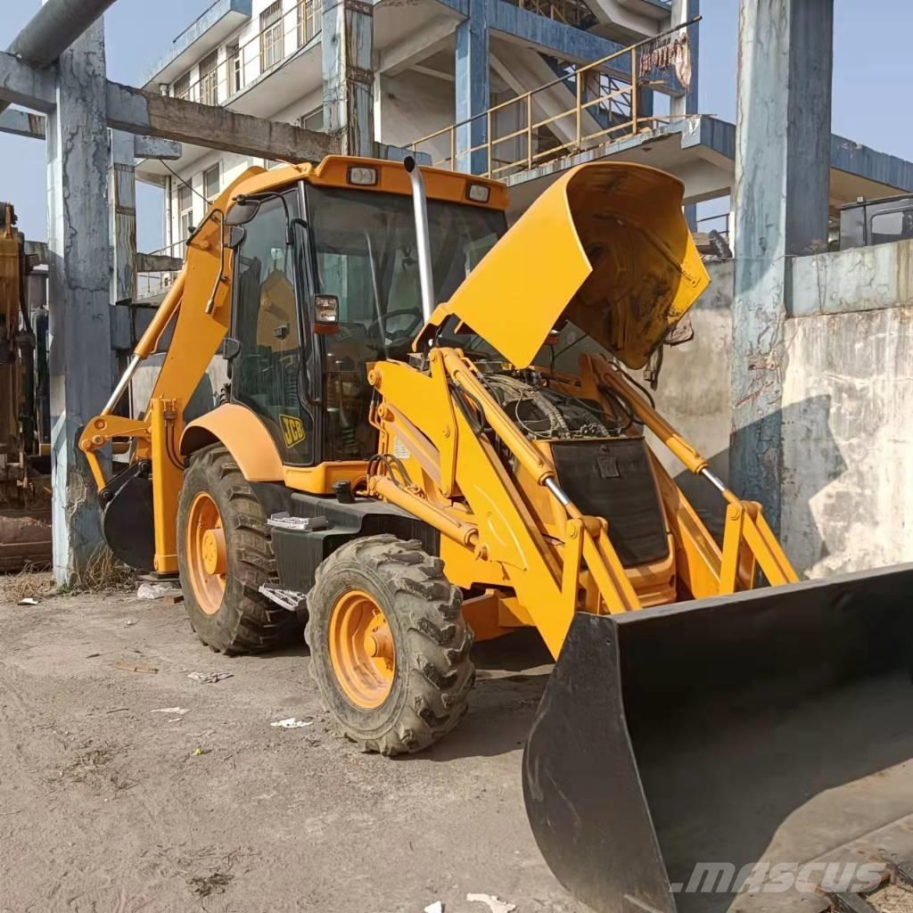 JCB 3CX Backhoe