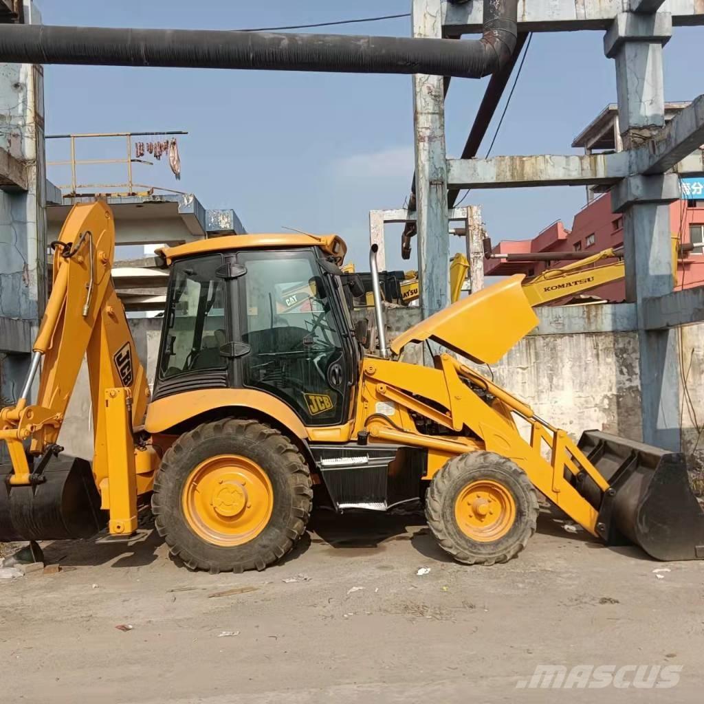 JCB 3CX Backhoe