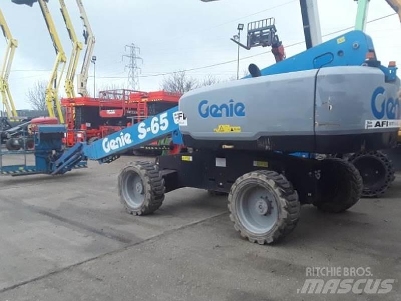Genie S65S Telescopic boom lifts