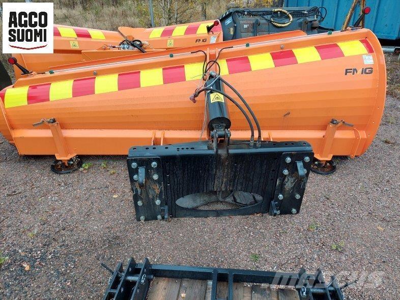 FMG ALUEAURA AA330 Snow blades and plows