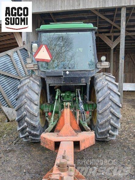 John Deere 3040 SG Tractors