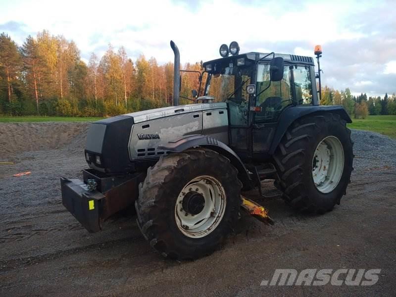 Valtra 8400 Tractors
