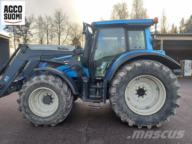 Valtra N142 VERSU Tractors