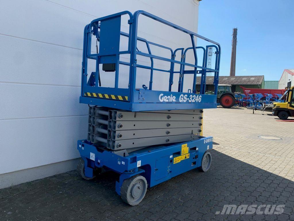 Genie GS-3246 Scissor lifts
