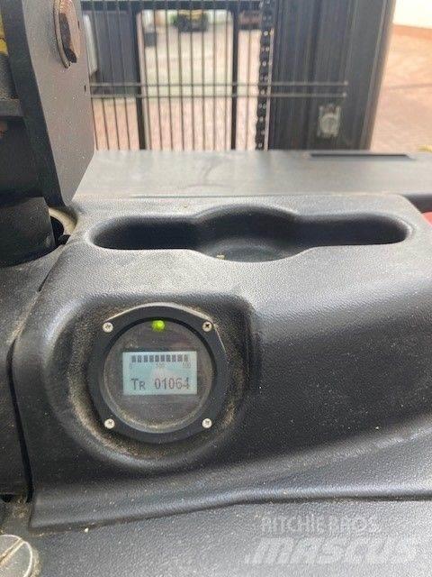 Hyster S1.5S Pedestrian stacker