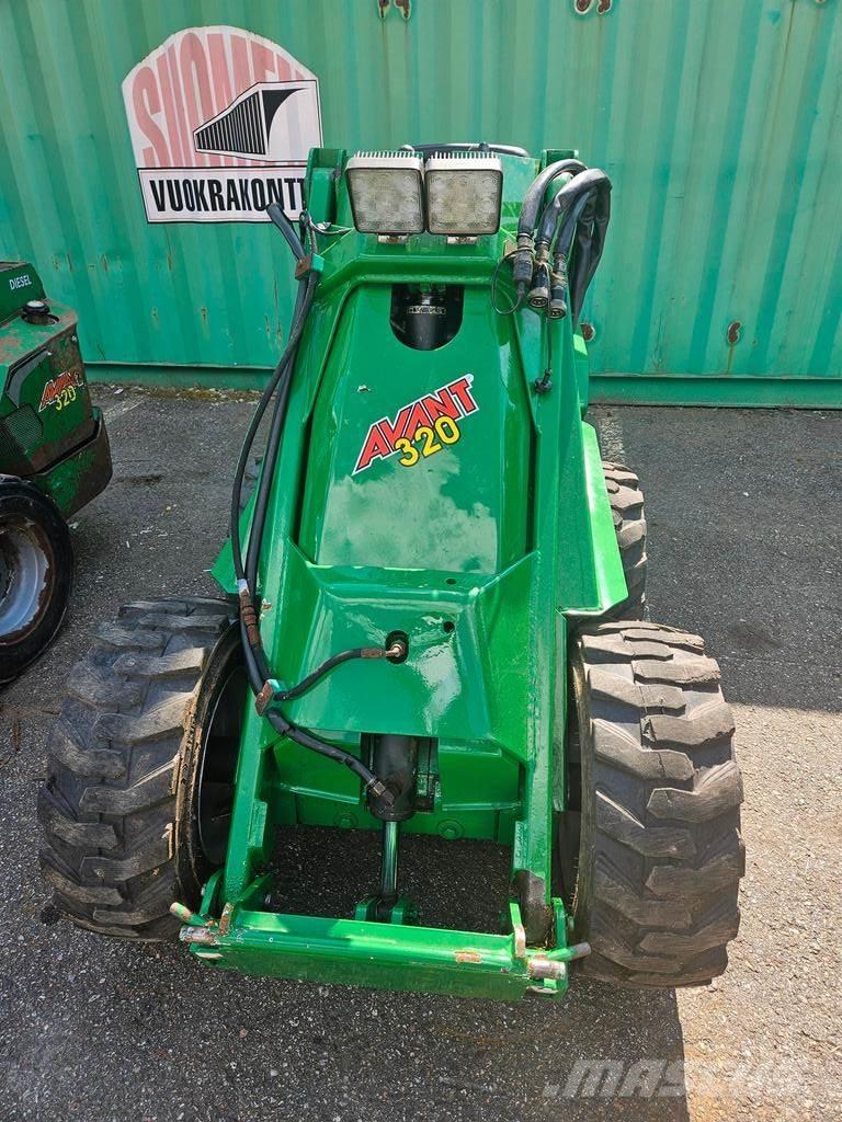 Avant 320 Multi-purpose loaders