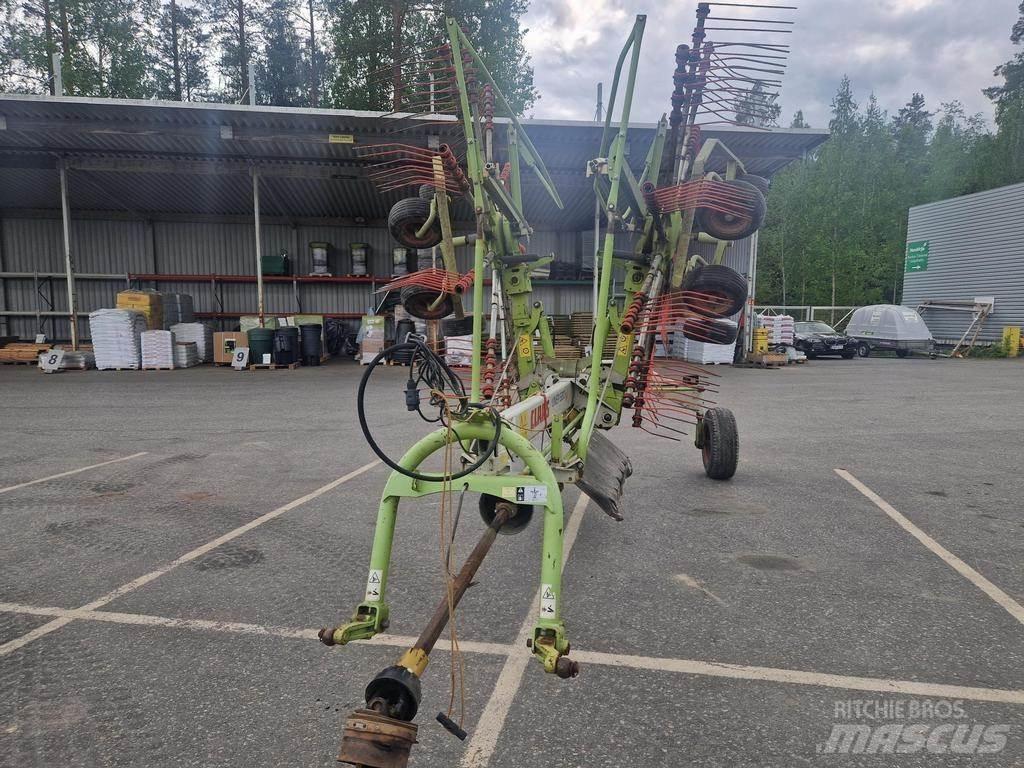 CLAAS 680 Rakes and tedders