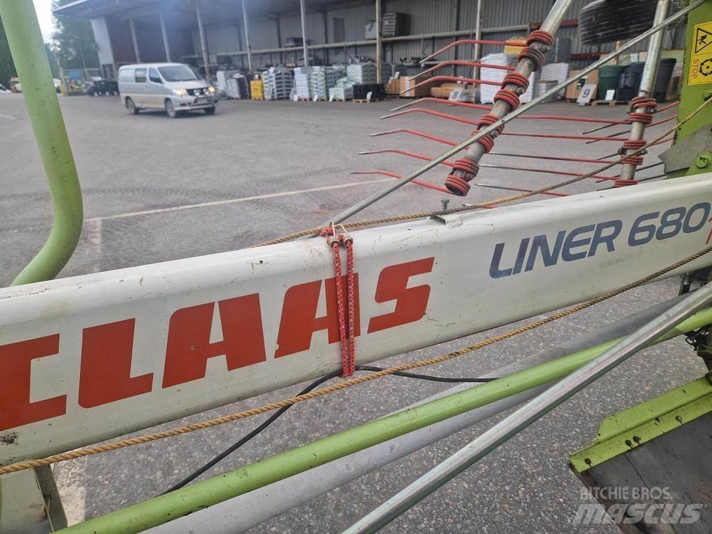 CLAAS 680 Rakes and tedders