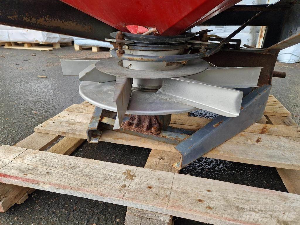 Elho 700 Mineral spreaders