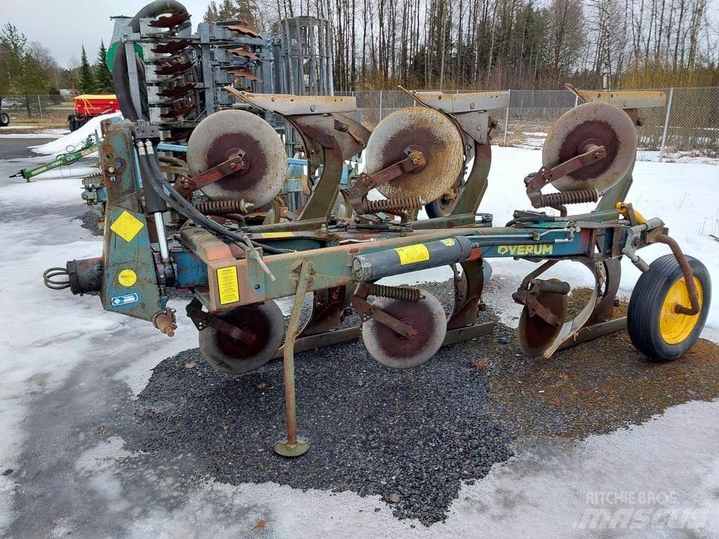 Överum 3 Reversible ploughs