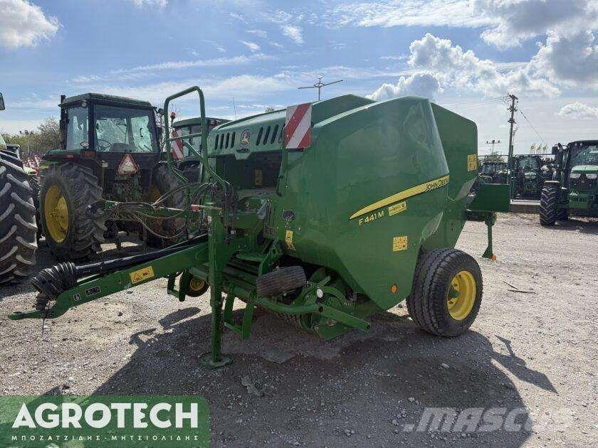 John Deere F441M Round balers
