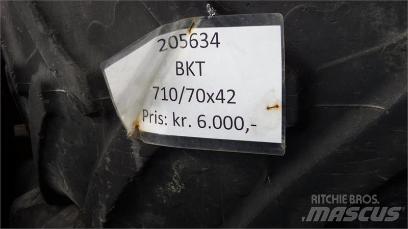 BKT 710/70R42 Tyres, wheels and rims