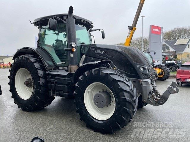 Valtra S374 Tractors