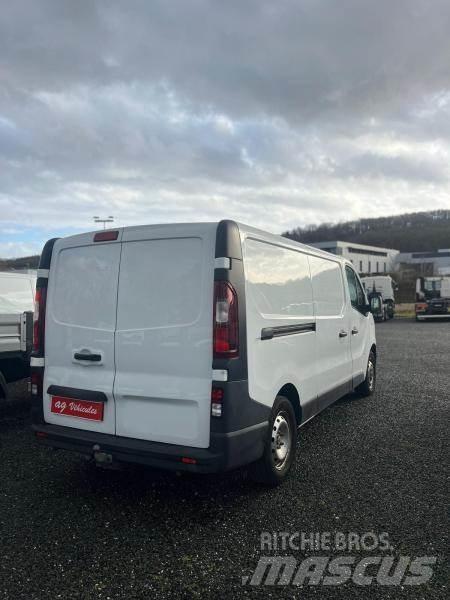 Opel Vivaro Mini bus
