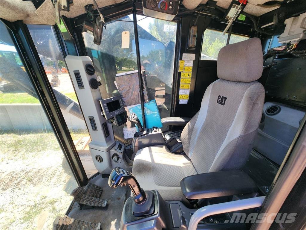 CAT 521B Other