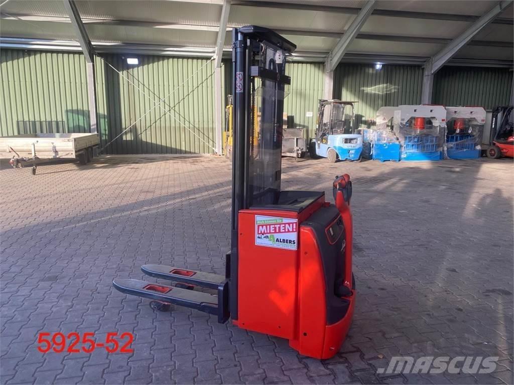 Linde L 16 i Pedestrian stacker