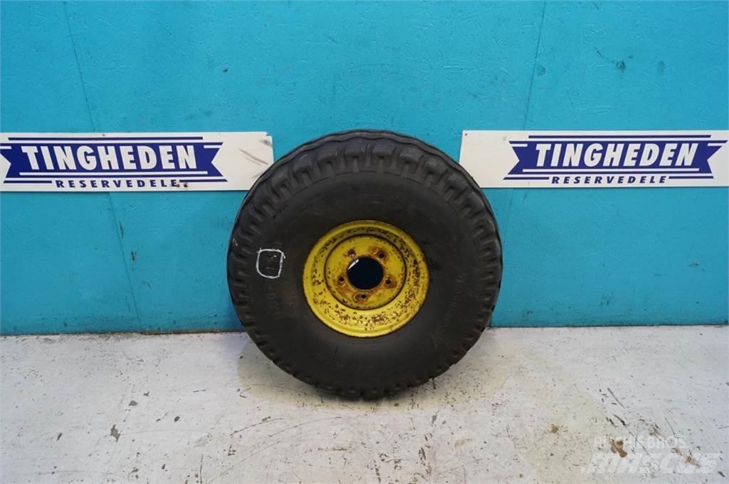 12 10.00-12 Tyres, wheels and rims