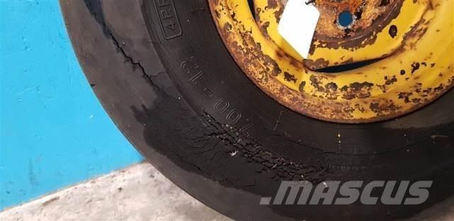  12 7.00-12 Tyres, wheels and rims