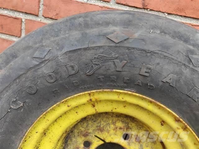  12 7.00-12 Tyres, wheels and rims