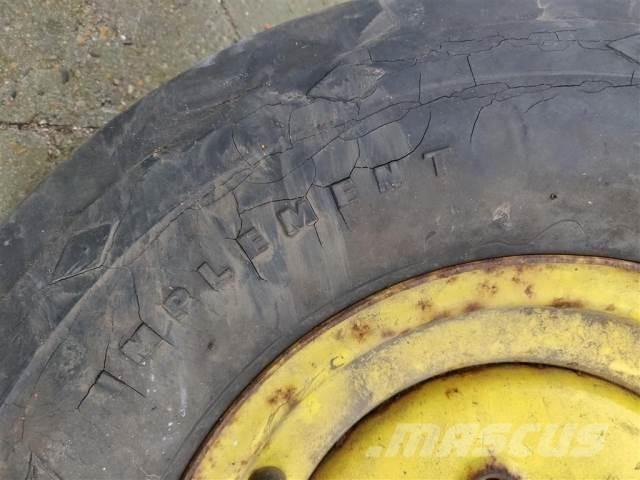  12 7.00-12 Tyres, wheels and rims