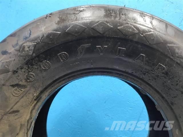  14 11L-14 Tyres, wheels and rims