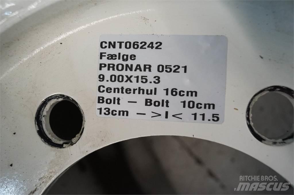  15.3 9.00X15.3 Tyres, wheels and rims