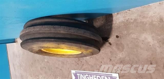  16 10.00-16 Tyres, wheels and rims