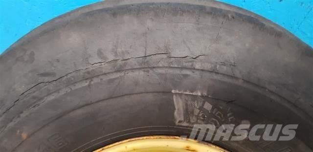  16 10.00-16 Tyres, wheels and rims