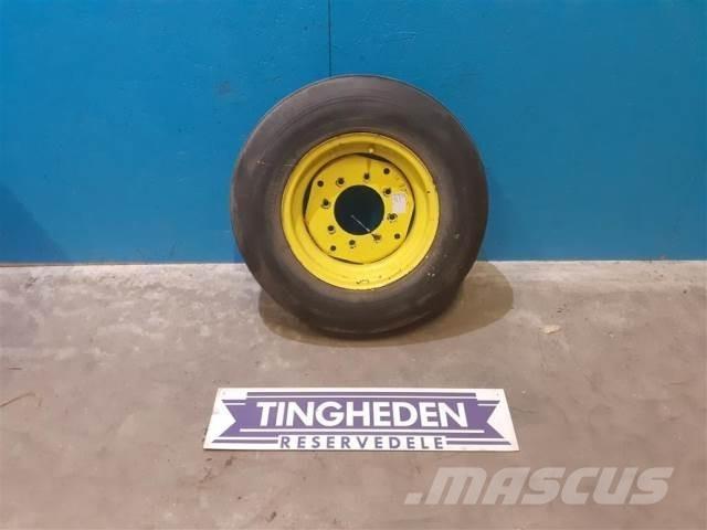  16 7.50-16 Tyres, wheels and rims