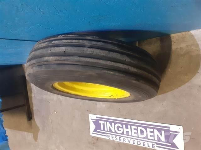  16 7.50-16 Tyres, wheels and rims