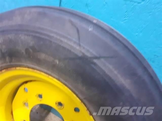  16 7.50-16 Tyres, wheels and rims