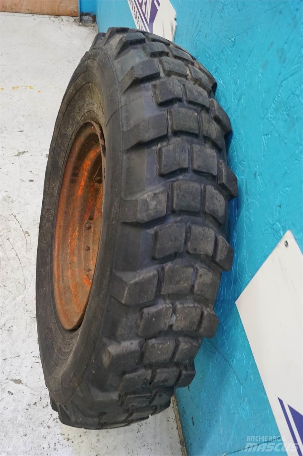  16 7.50R16 Tyres, wheels and rims