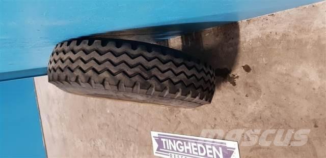  16 9.00R16 Tyres, wheels and rims