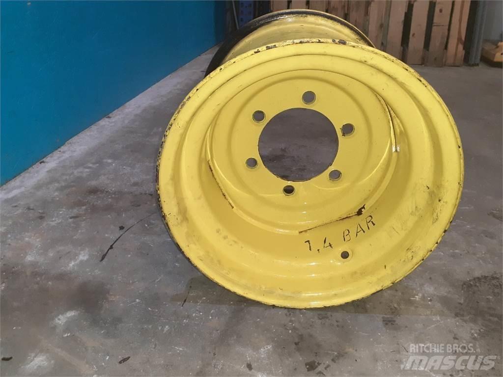  17 16.00x17 Tyres, wheels and rims