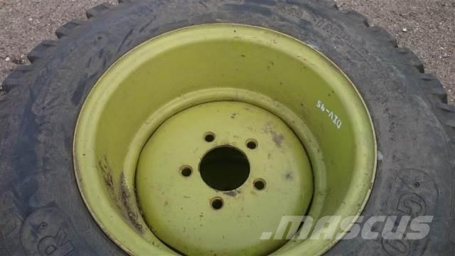  18 12.5/80-18 Tyres, wheels and rims
