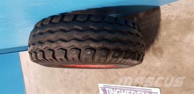  18 12.5/80-18 Tyres, wheels and rims