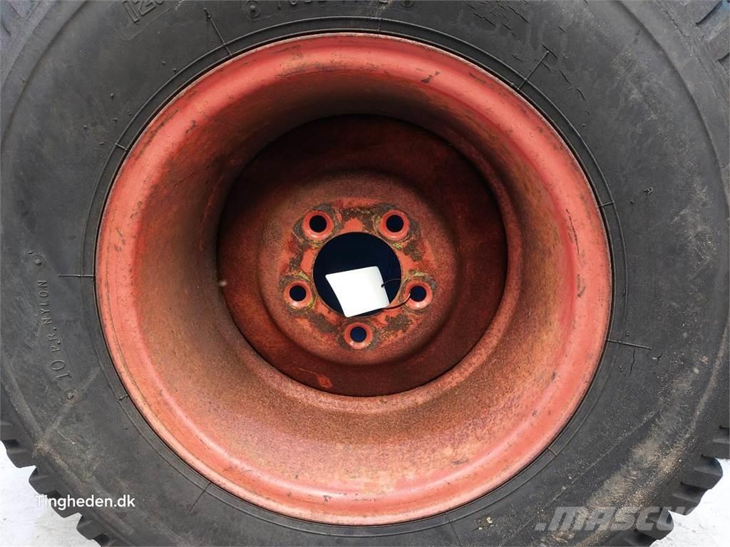  18 12.5/80-18 Tyres, wheels and rims