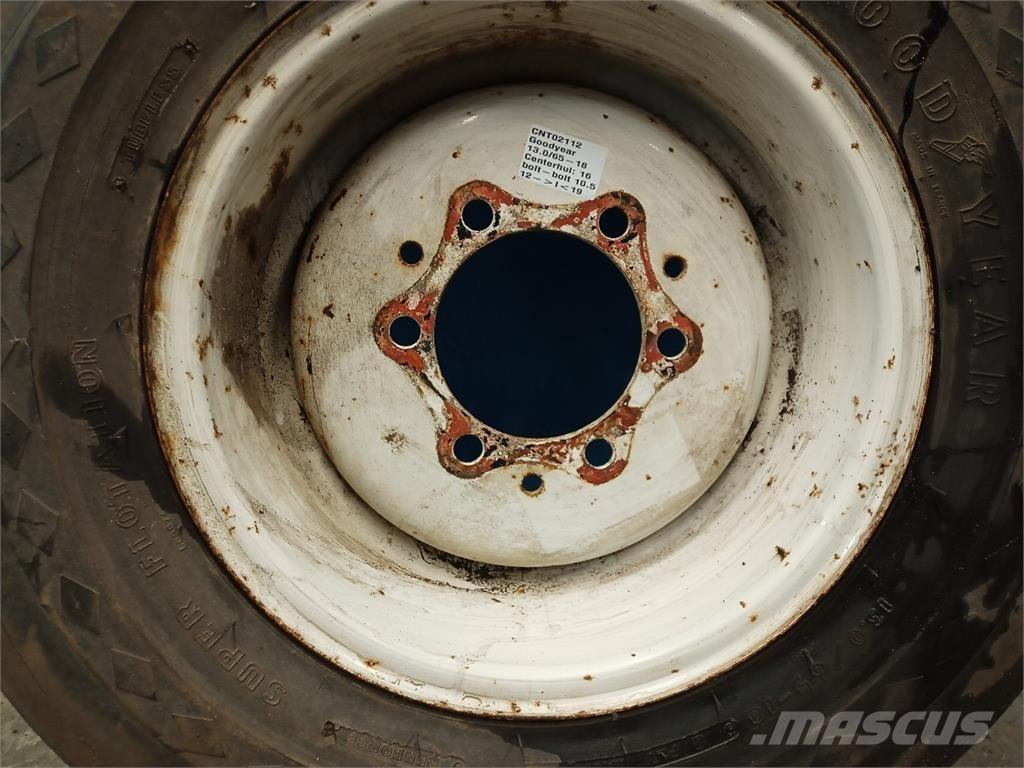  18 13.0/65-18 Tyres, wheels and rims