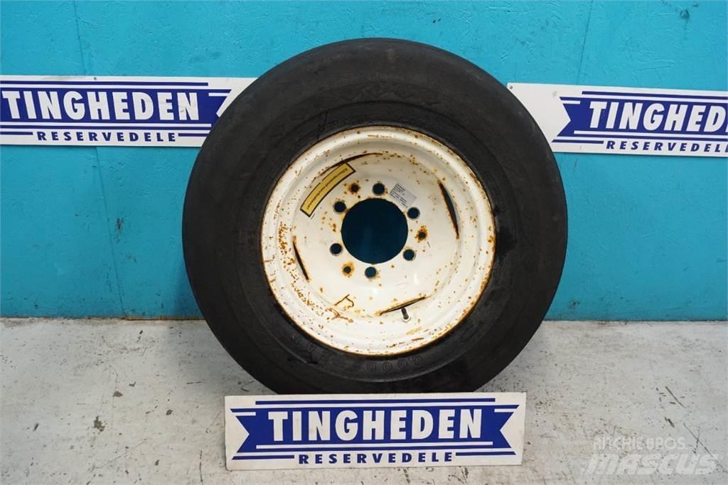  18 13.0/65-18 Tyres, wheels and rims