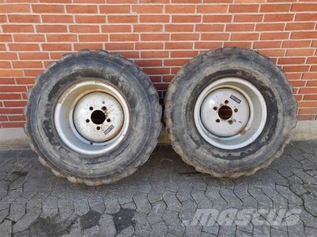  18 365/70R18 Tyres, wheels and rims