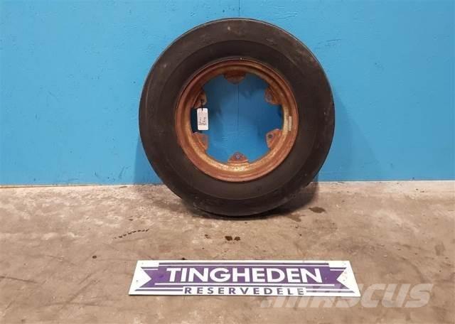  18 7.50-18 Tyres, wheels and rims
