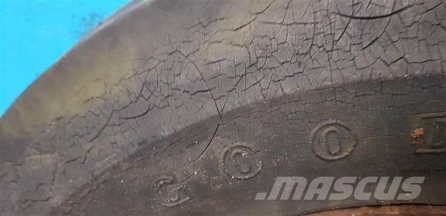  18 7.50-18 Tyres, wheels and rims